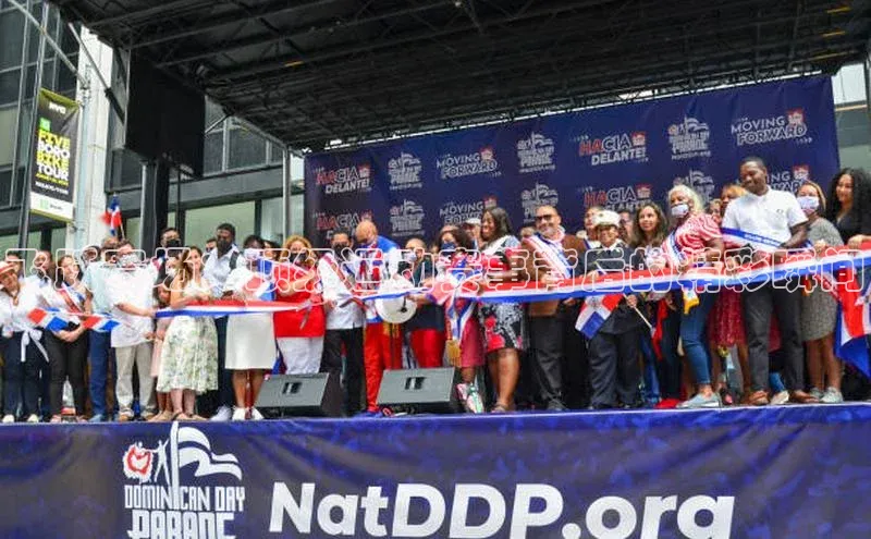 飞跃赛场：顶级运动赛事背后的精彩瞬间